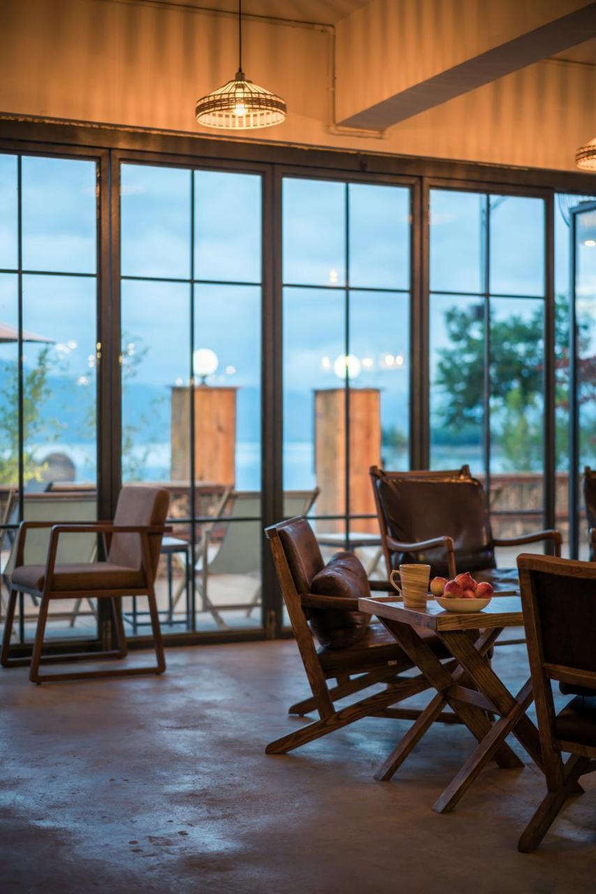 Bamboo Cultural Lake Inn Ninglang Екстериор снимка